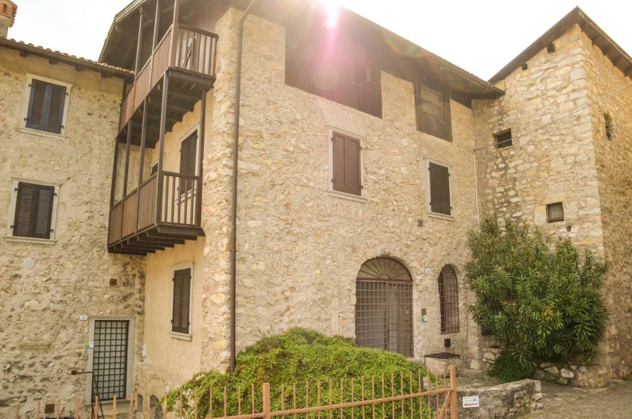 Appartamenti Frapporta Tenno Exterior photo